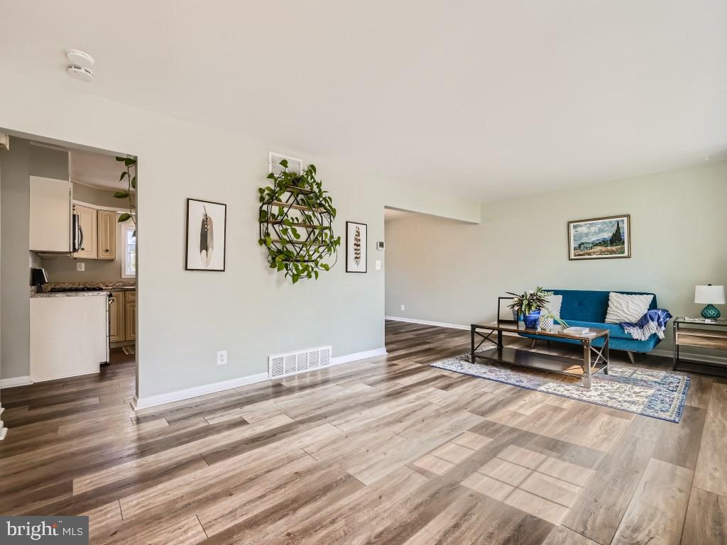 9019 Tammy Road Baltimore, MD 21236 - Photo 4 of 23 Open concept, living, dining, kitchen flow.