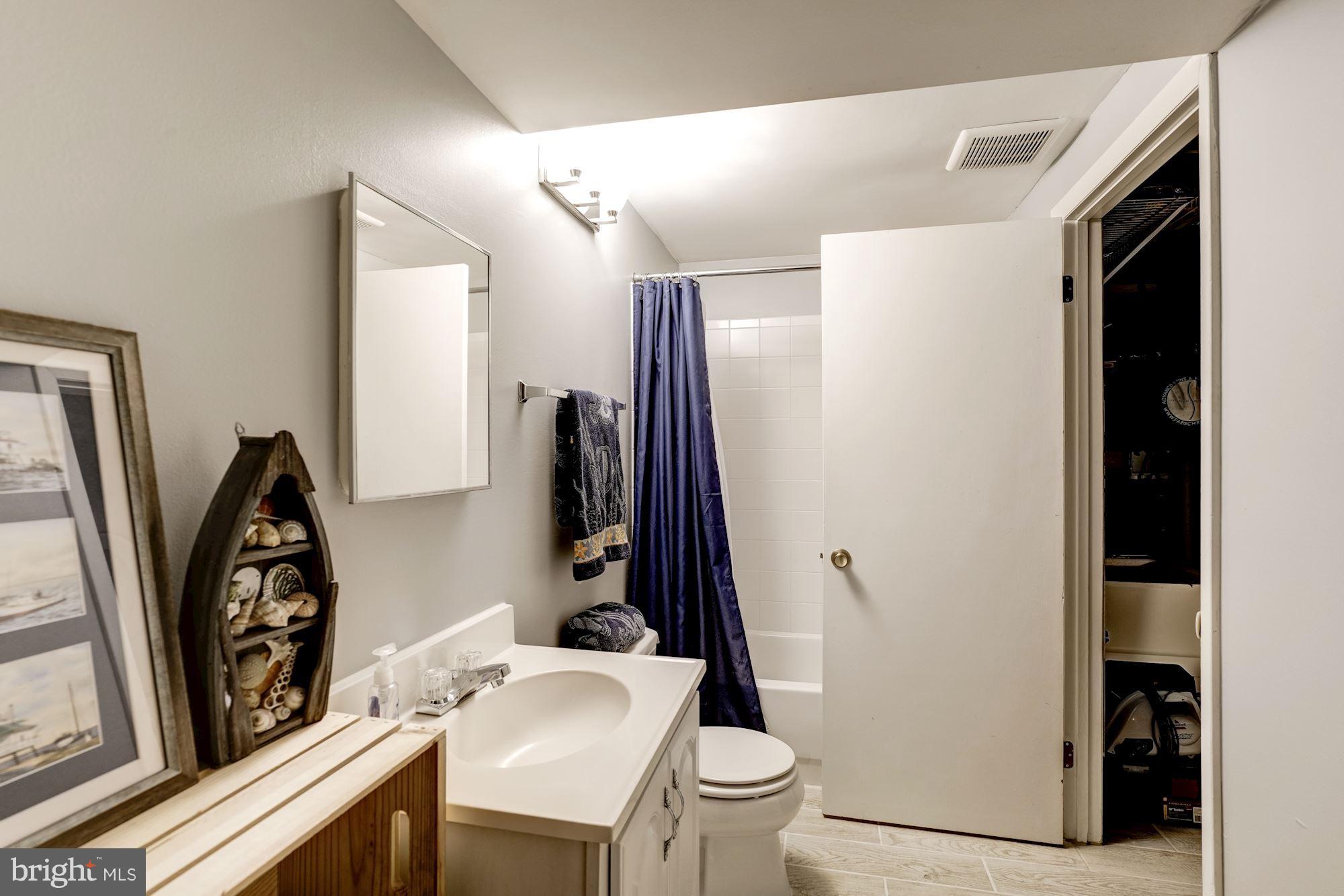 5826 Canvasback Road Burke, VA 22015 - Photo 27 of 30 Full Bathroom in Basement