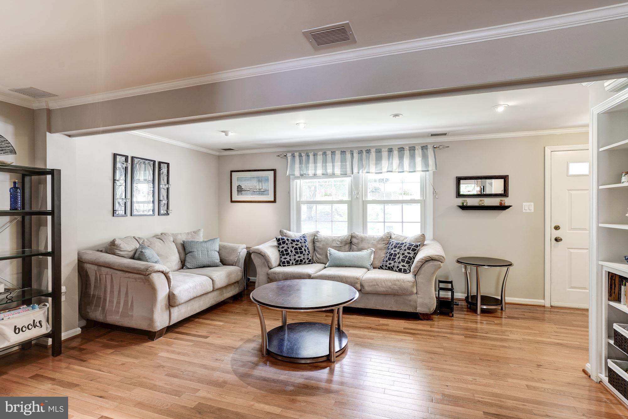 5826 Canvasback Road Burke, VA 22015 - Photo 5 of 30 Living Room