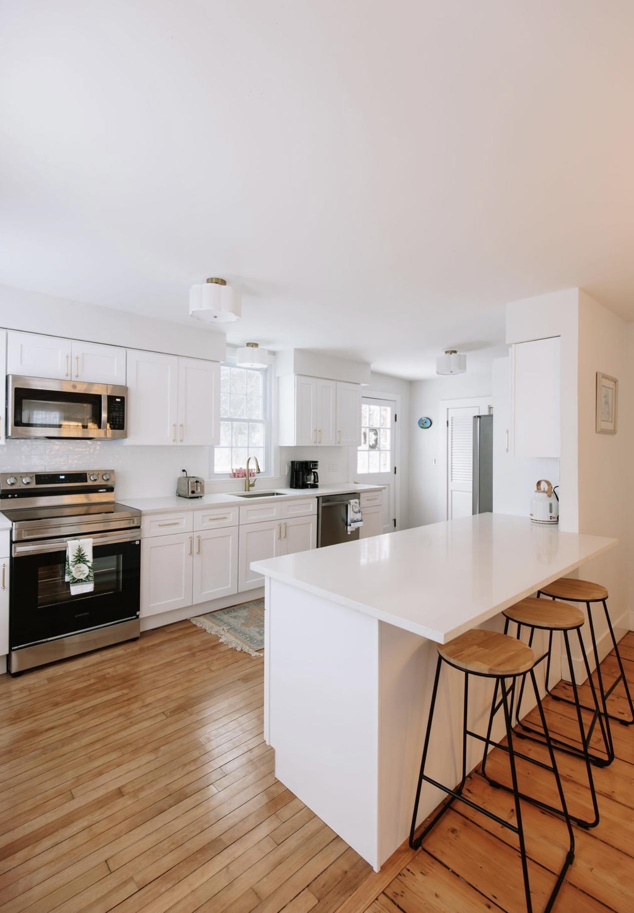 152 Main Street Grafton, VT 05146 - Photo 2 of 29