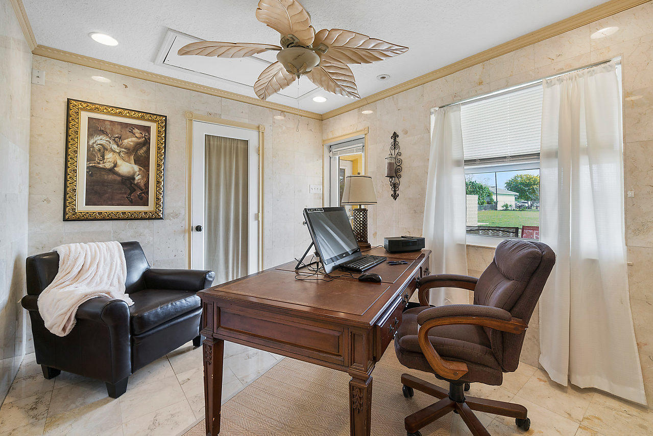2168 Bermuda Road West Palm Beach, FL 33406 - Photo 12 of 33 Office