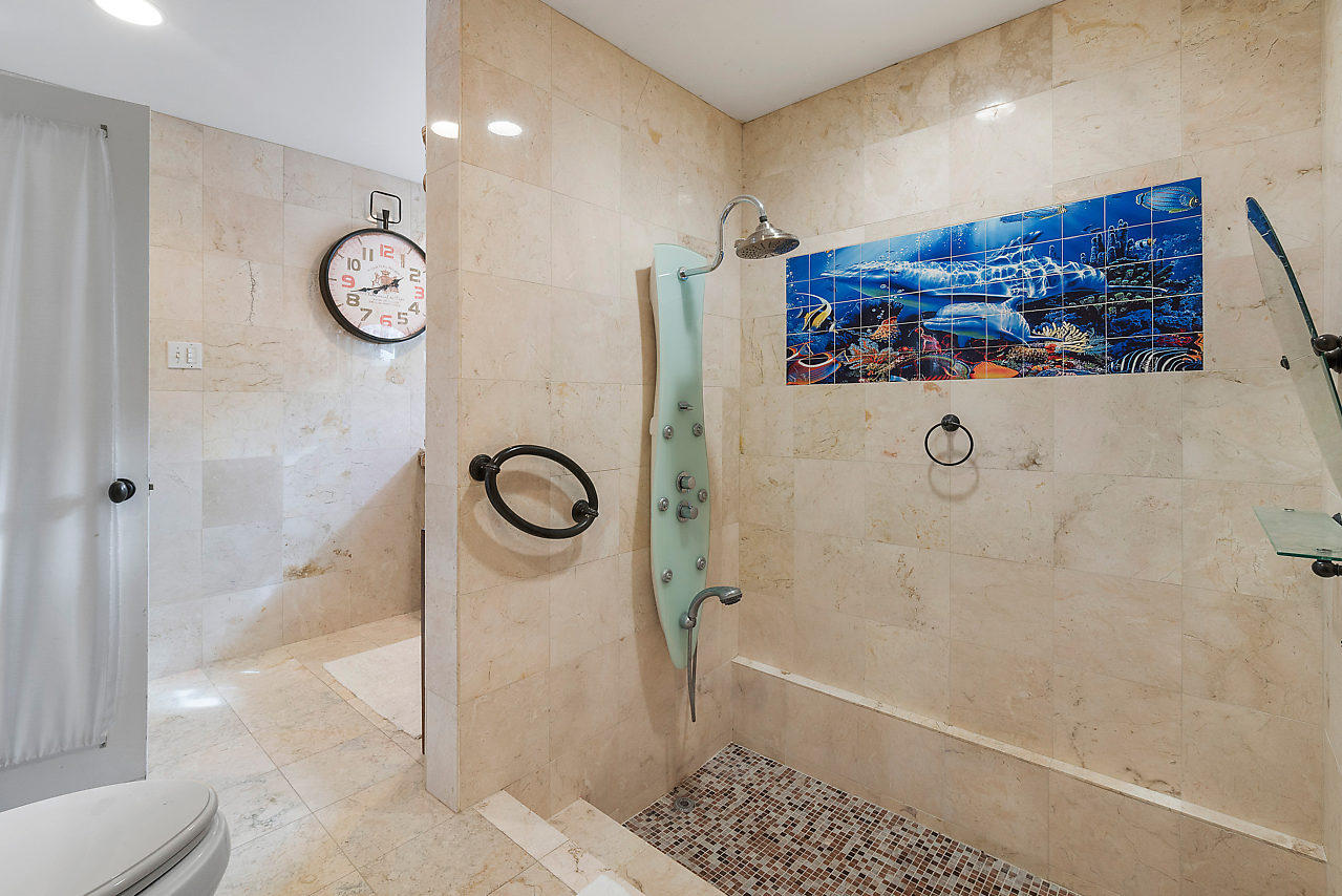 2168 Bermuda Road West Palm Beach, FL 33406 - Photo 9 of 33 Bathroom