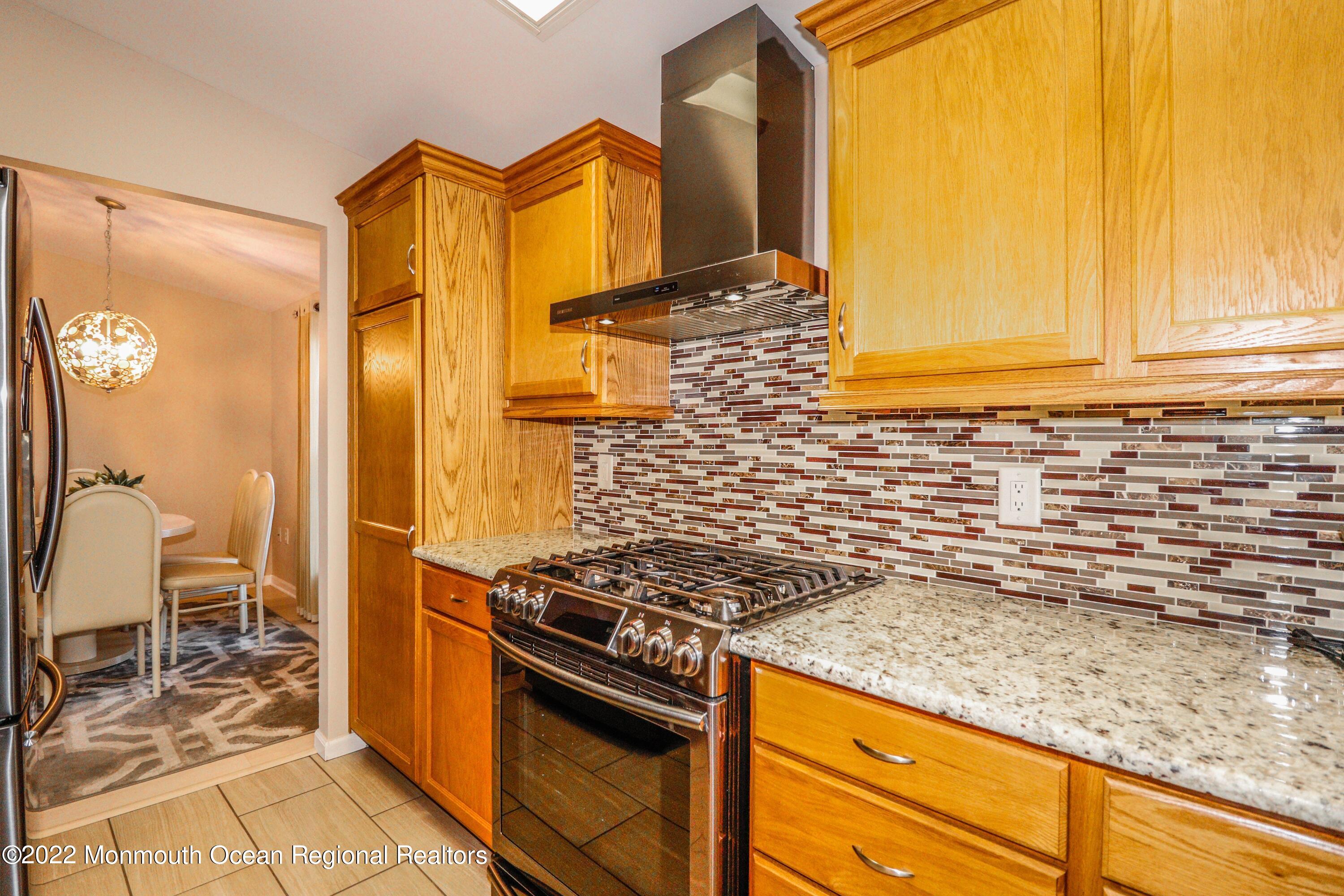29 Highlands Road Manahawkin, NJ 08050 - Photo 12 of 27 Kitchen