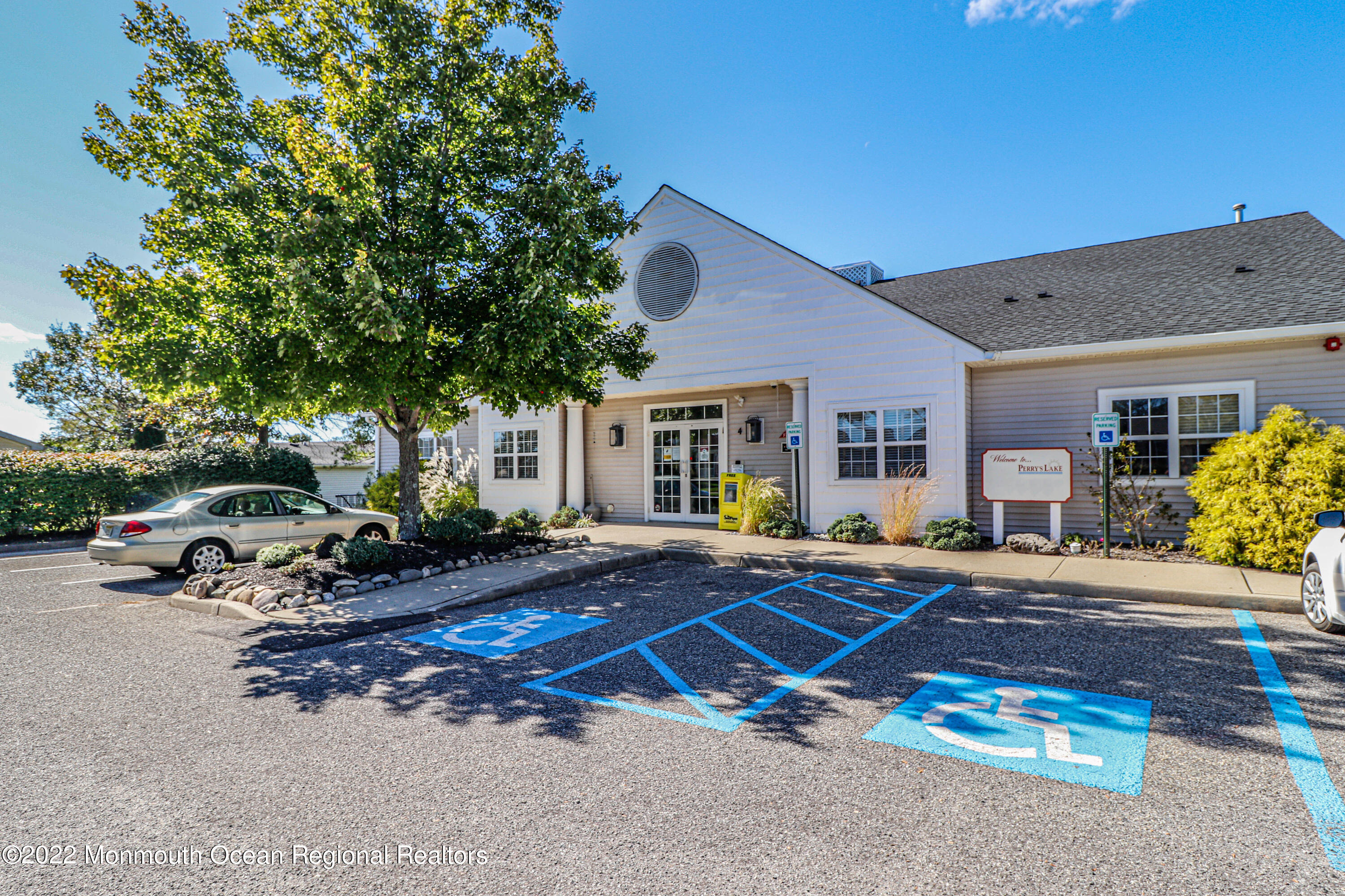 29 Highlands Road Manahawkin, NJ 08050 - Photo 26 of 27 Clubhouse
