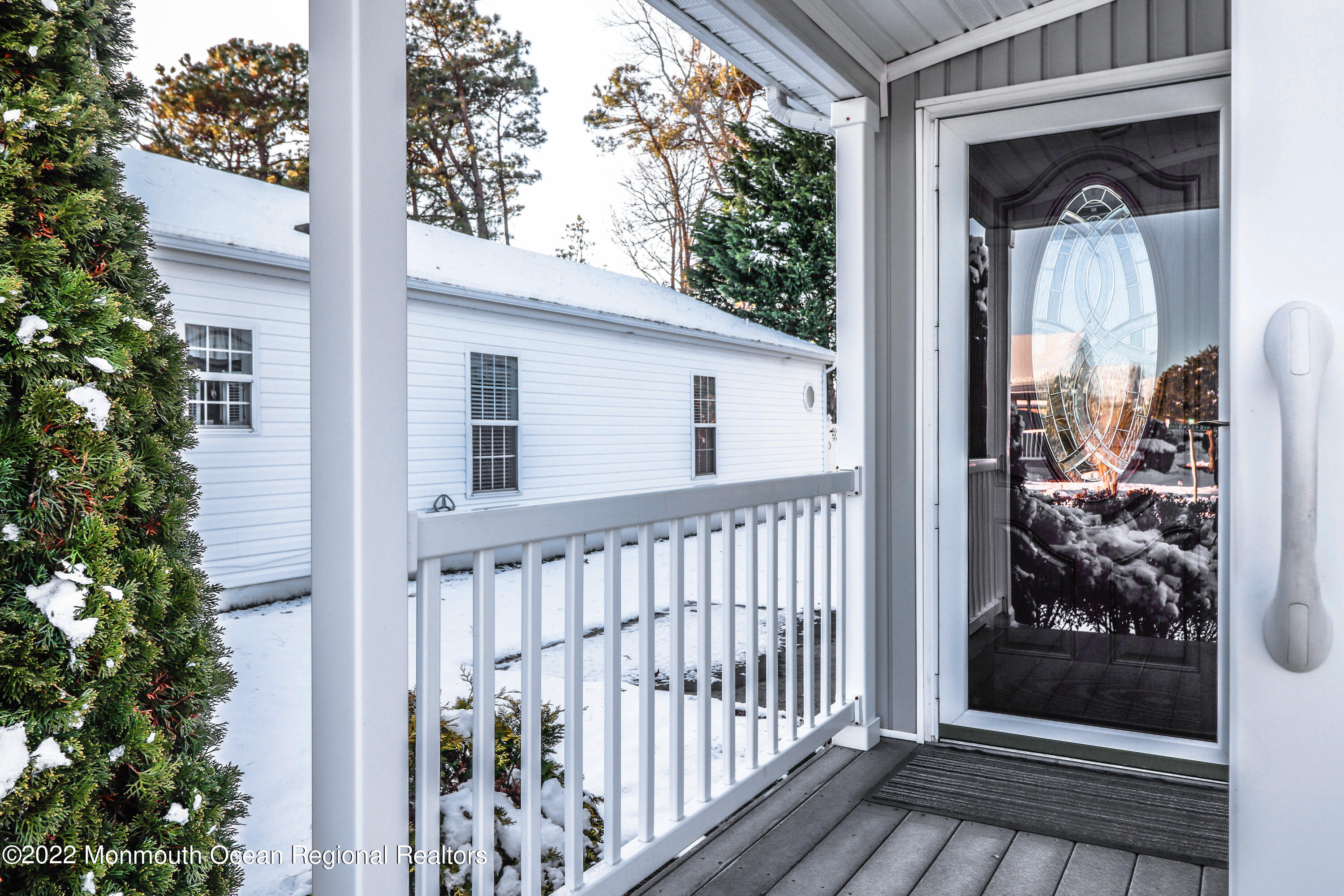 29 Highlands Road Manahawkin, NJ 08050 - Photo 4 of 27 Front Porch