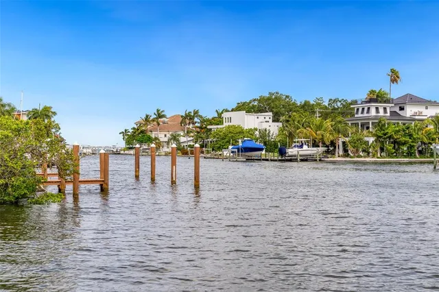 a view of a small washer and dryer