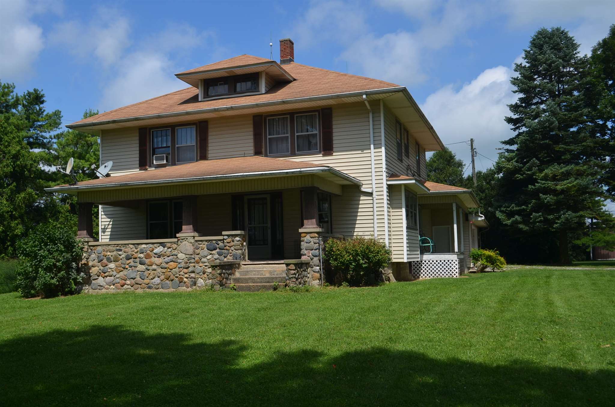 15729 Ehle Road New Haven, IN 46774 - Photo 1 of 14