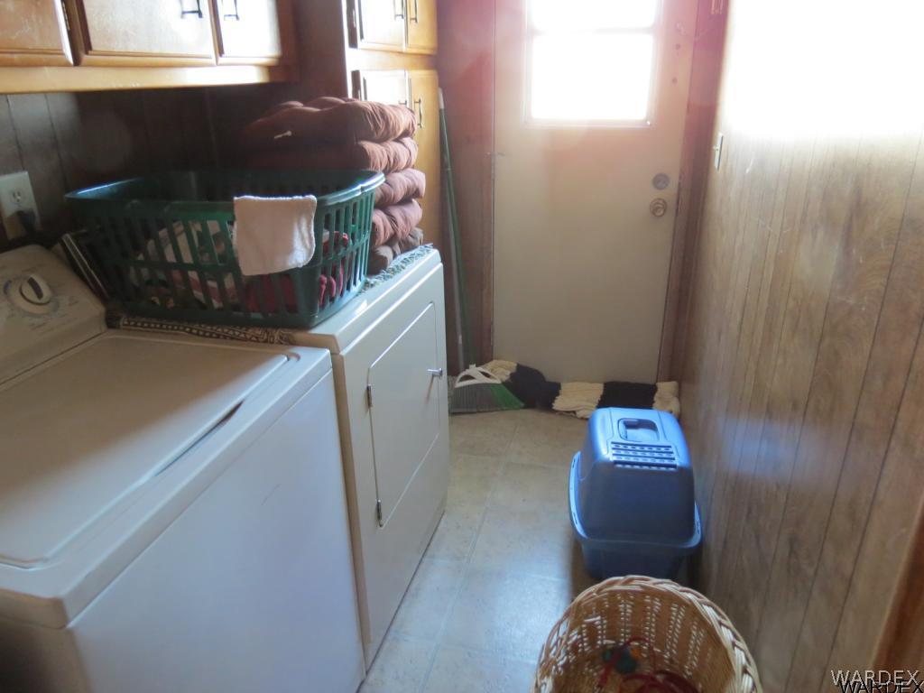 1688 Toro Road Bullhead City, AZ 86442 - Photo 17 of 32 Laundry room