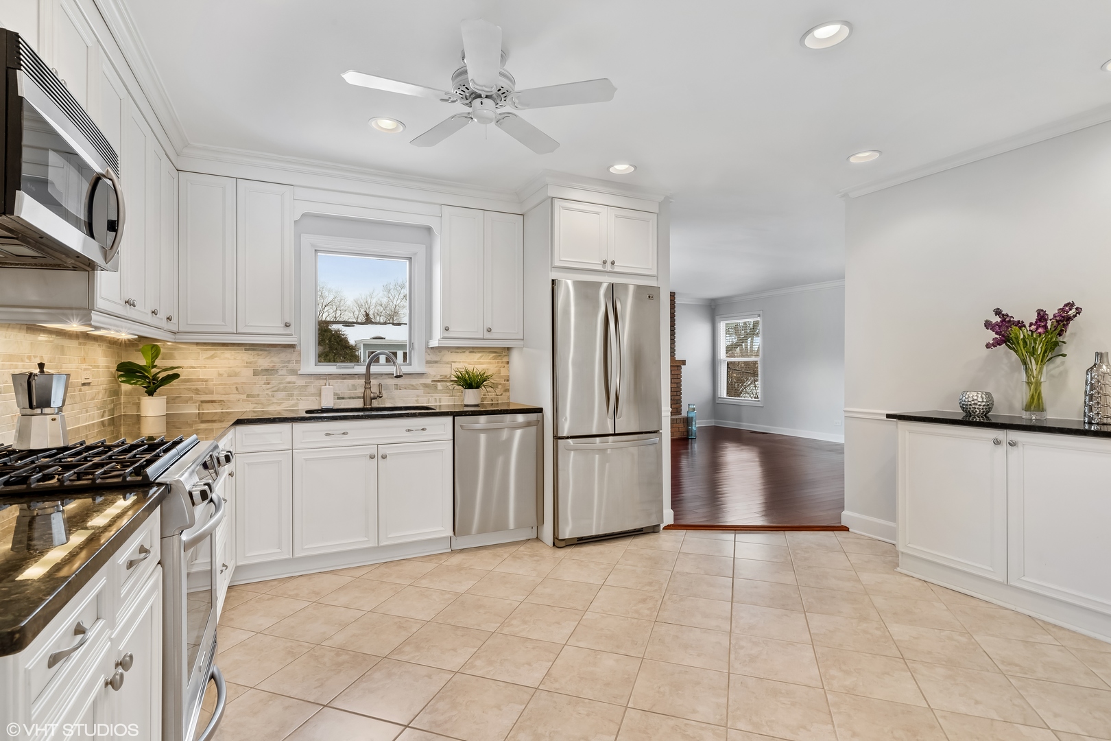 1400 Meyer Road Hoffman Estates, IL 60169 - Photo 8 of 22