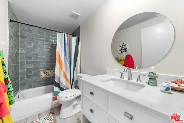 $719,000 | 5139 Balboa Boulevard, Unit 9, Encino, CA 91316