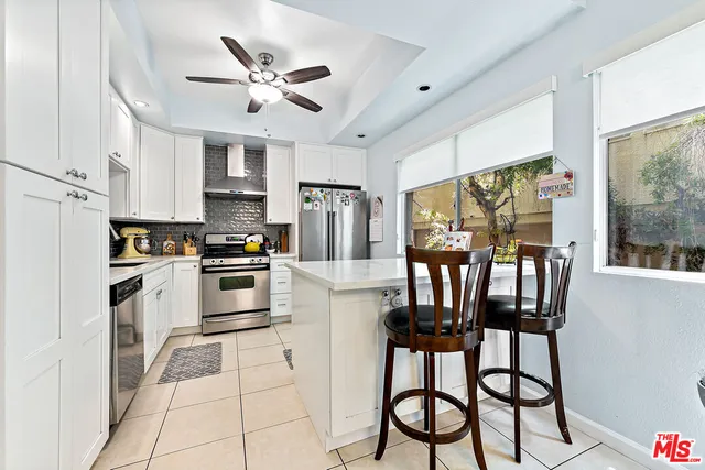 $719,000 | 5139 Balboa Boulevard, Unit 9, Encino, CA 91316