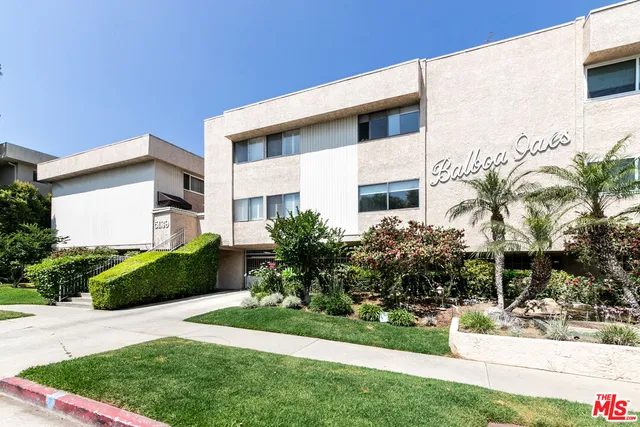$719,000 | 5139 Balboa Boulevard, Unit 9, Encino, CA 91316
