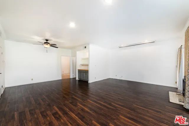 $719,000 | 5139 Balboa Boulevard, Unit 9, Encino, CA 91316