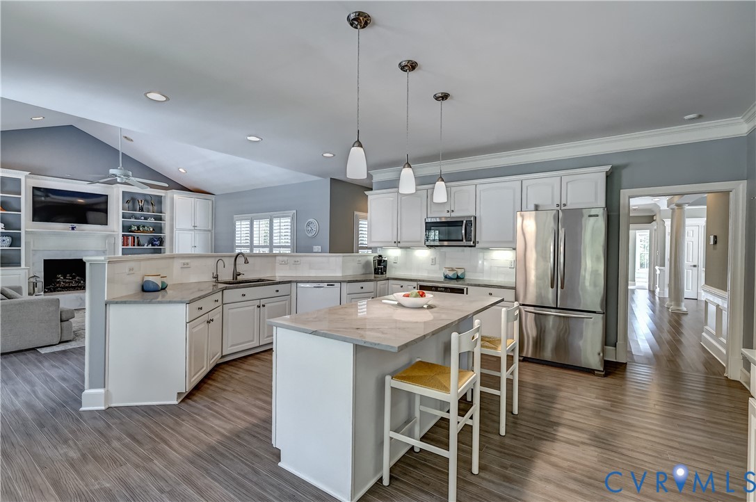 5 Red Fox Road Manakin-Sabot, VA 23103 - Photo 13 of 46 Open concept chef's kitchen- updated appliances, q