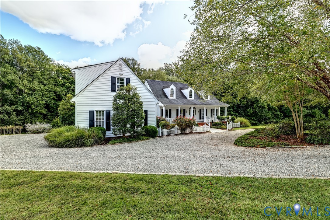 5 Red Fox Road Manakin-Sabot, VA 23103 - Photo 41 of 46 Left side of home with drive and garage.