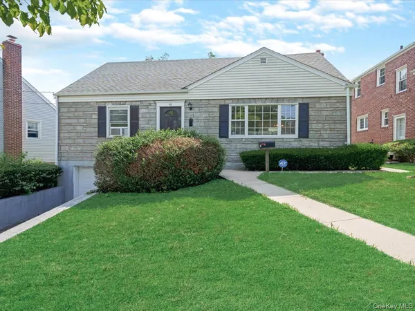 $589,000 | 42 Berkshire Road, Yonkers, NY 10710