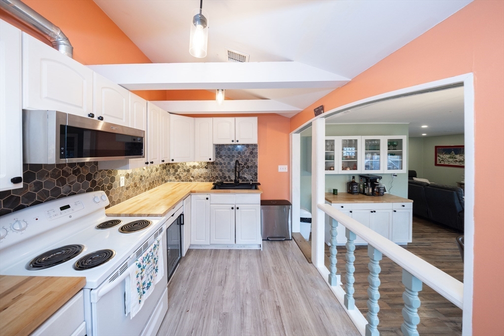 321 Winthrop Street Rehoboth, MA 02769 - Photo 8 of 42