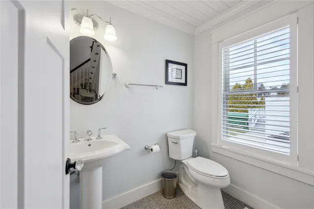 $8,500 | 67 Caswell Street, Narragansett, RI 02882