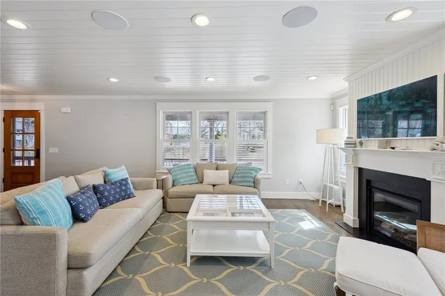 $8,500 | 67 Caswell Street, Narragansett, RI 02882