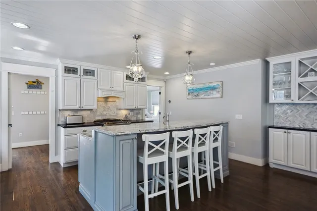 $8,500 | 67 Caswell Street, Narragansett, RI 02882