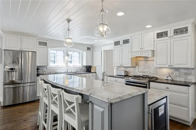 $8,500 | 67 Caswell Street, Narragansett, RI 02882