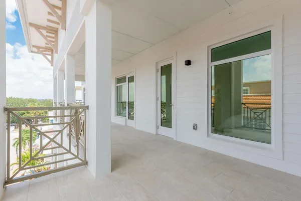 $1,195,000 | 41 Southwest Seminole Street, Unit 410, Stuart, FL 34994