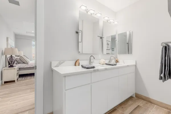 $1,195,000 | 41 Southwest Seminole Street, Unit 410, Stuart, FL 34994