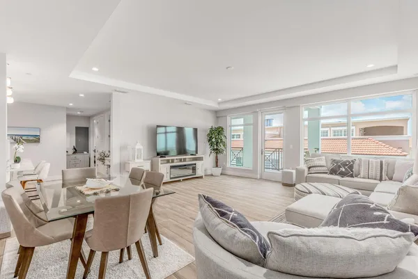 $1,195,000 | 41 Southwest Seminole Street, Unit 410, Stuart, FL 34994