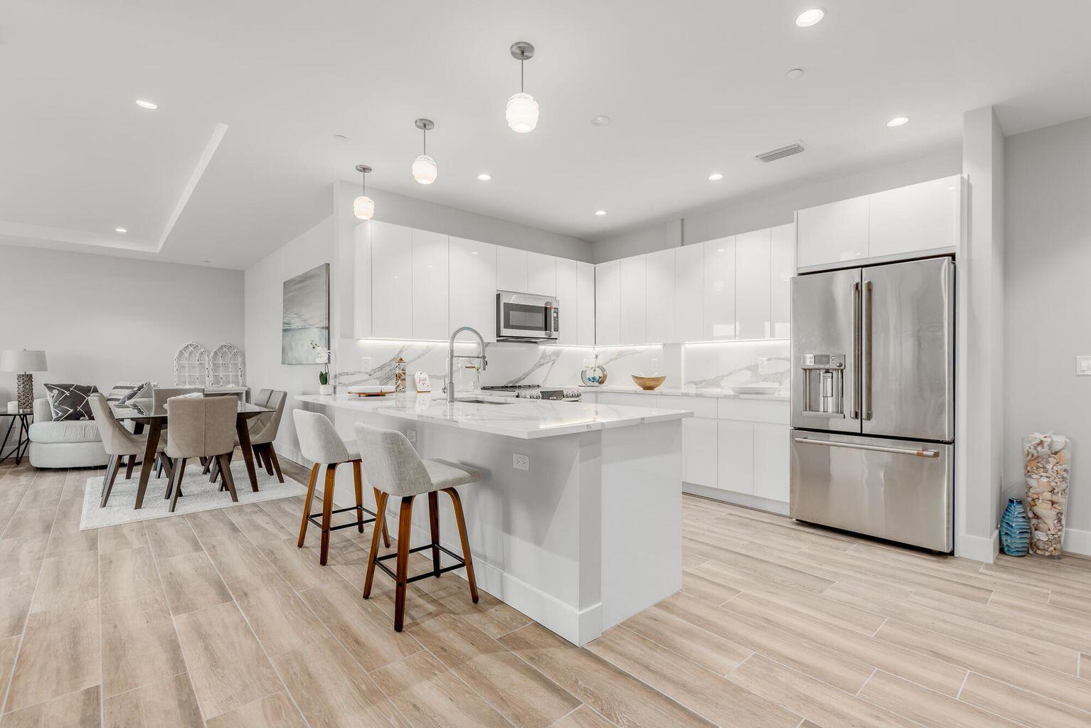 41 Southwest Seminole Street, Unit 410 Stuart, FL 34994 - Photo 7 of 54 41 SW Seminole Street 410 8