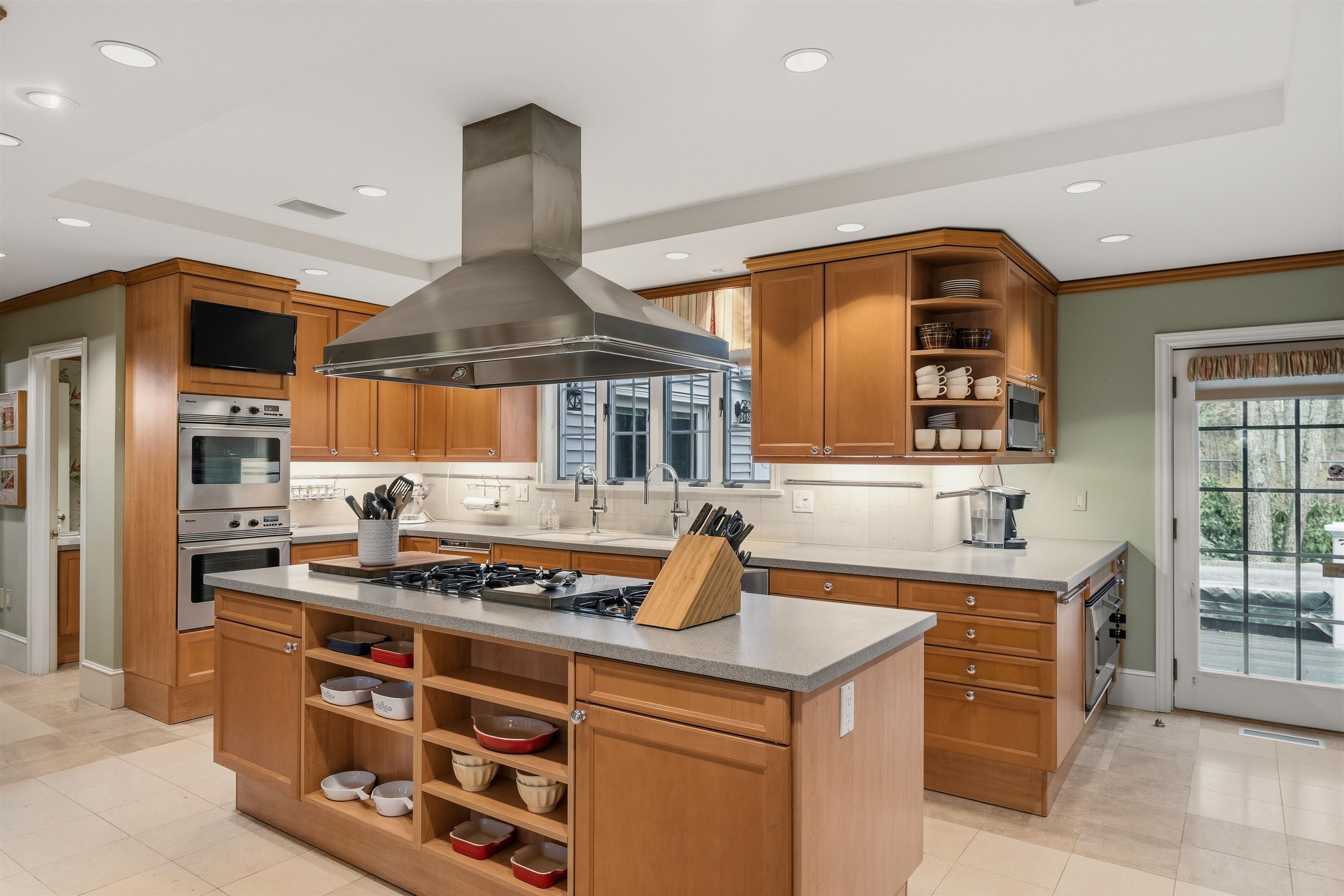 117 Castle Hill Road Windham, NH 03087 - Photo 5 of 55