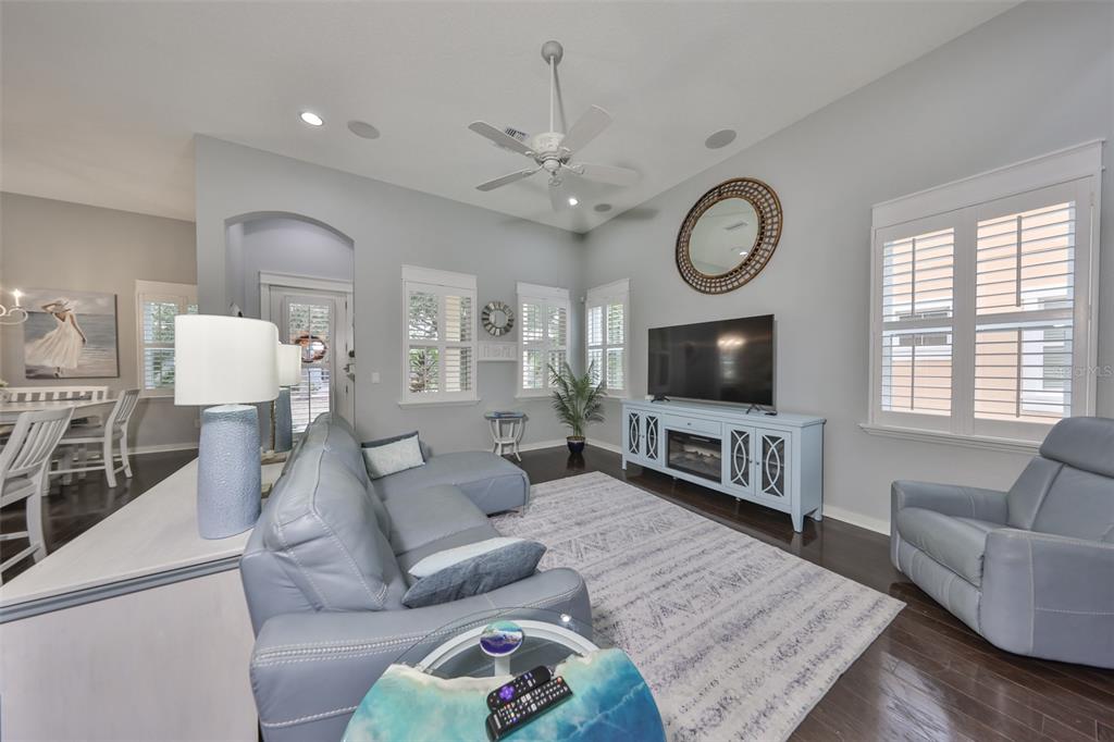 511 Winterside Drive Apollo Beach, FL 33572 - Photo 10 of 72