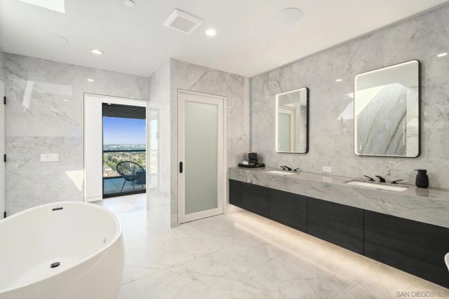 $5,995,000 | 2035 Evergreen Street, San Diego, CA 92106