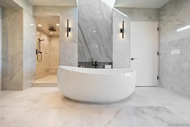 $5,995,000 | 2035 Evergreen Street, San Diego, CA 92106