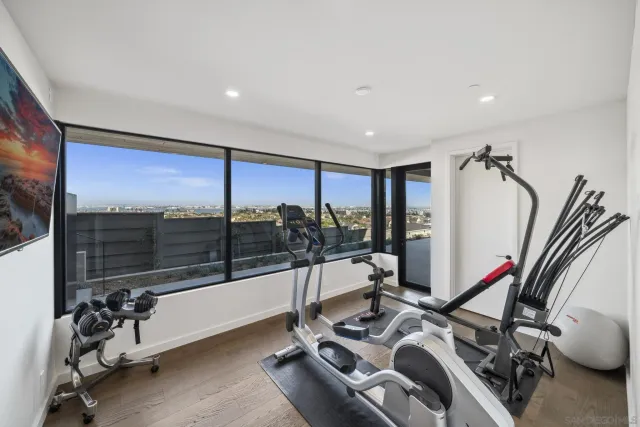 $5,995,000 | 2035 Evergreen Street, San Diego, CA 92106