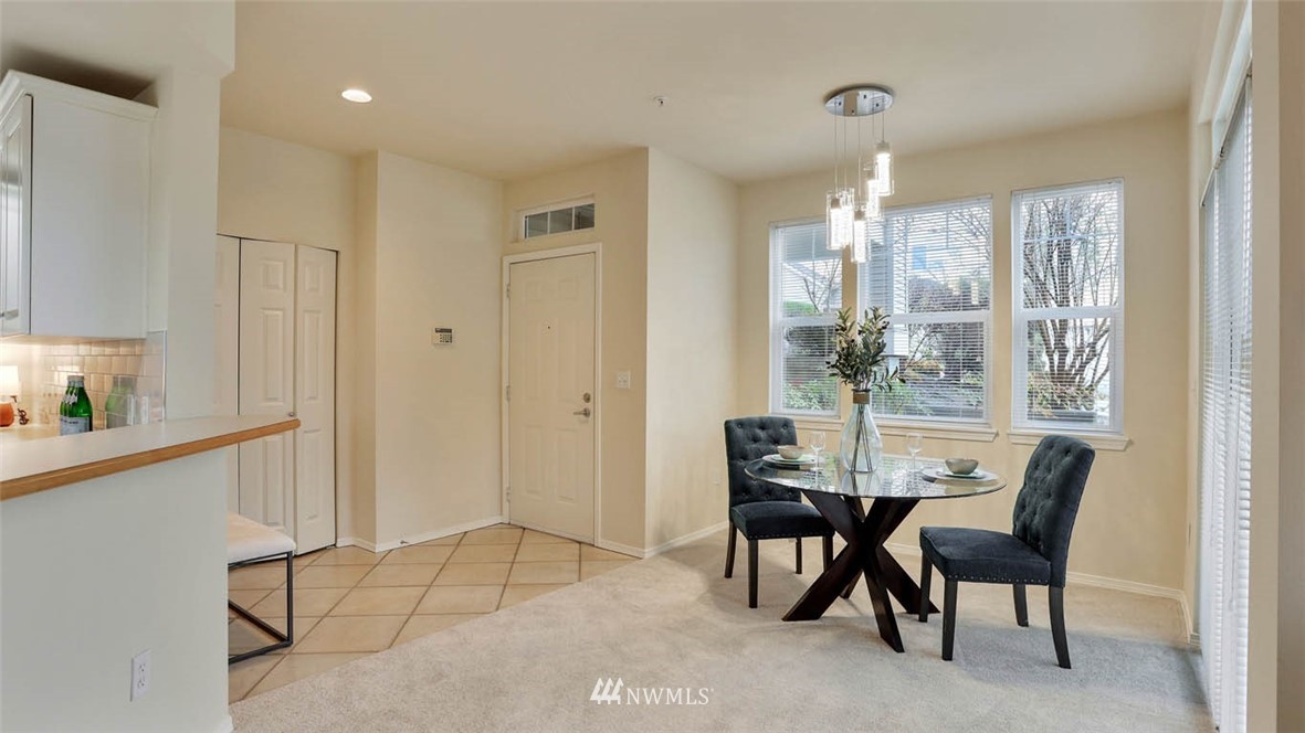 402 South 47th Street, Unit A Renton, WA 98055 - Photo 3 of 28