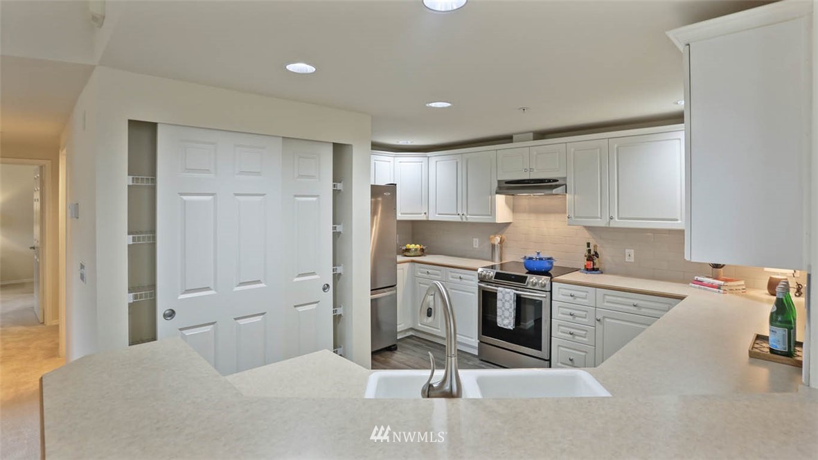 402 South 47th Street, Unit A Renton, WA 98055 - Photo 10 of 28