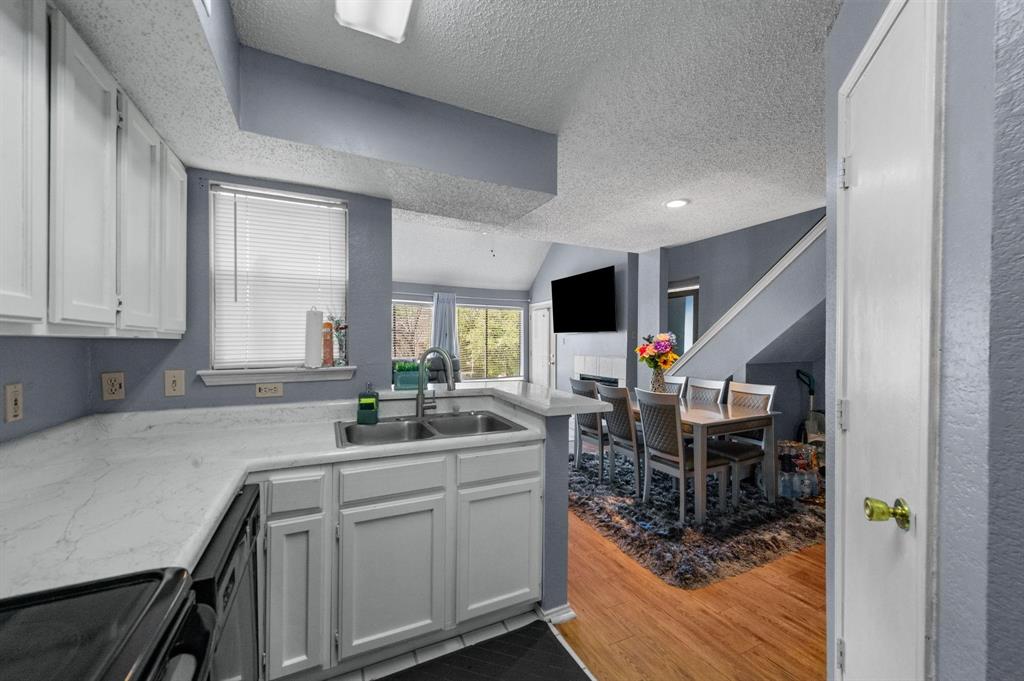 9815 Walnut Street, Unit 204 Dallas, TX 75243 - Photo 3 of 28