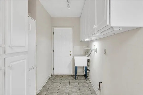$250,000 | 3501 Derbigny Street, Metairie, LA 70001