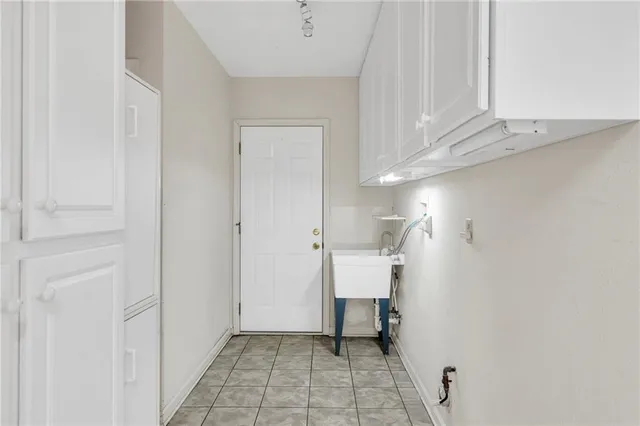 $250,000 | 3501 Derbigny Street, Metairie, LA 70001