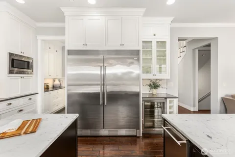 $3,495,000 | 8411 Northeast 110th Place, Kirkland, WA 98034