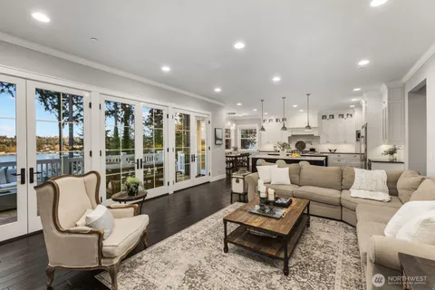 $3,495,000 | 8411 Northeast 110th Place, Kirkland, WA 98034