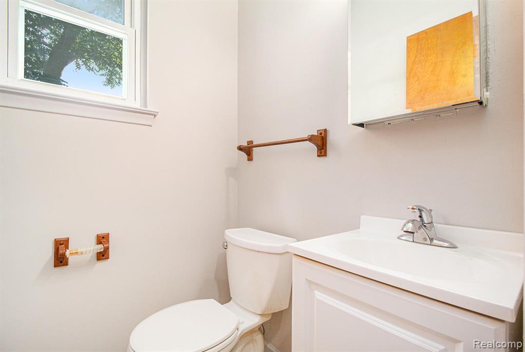 4910 Clarkston Road Clarkston, MI 48348 - Photo 16 of 33 Gallery Image 16