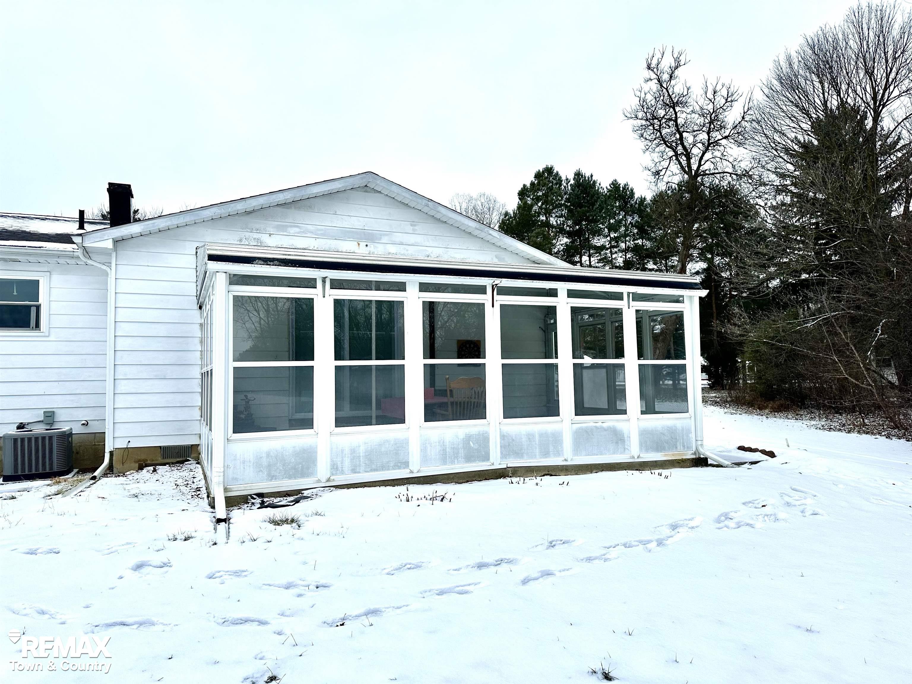 5202 North Center Road Flint, MI 48506 - Photo 19 of 19 50167007-459cf823-dab9-49dc-a9ba-07e7c3345ce0.JPG