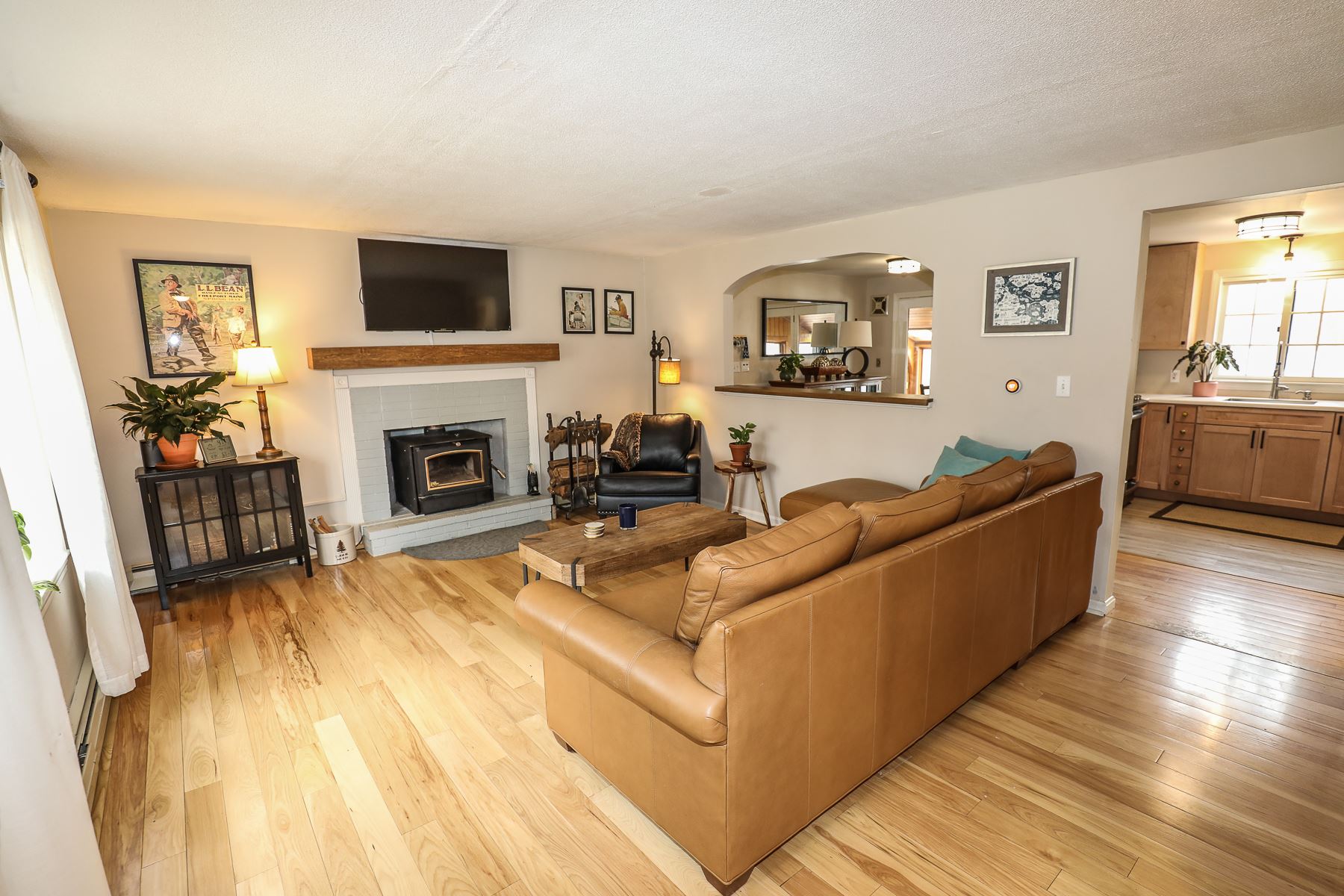 383 Middle Road Dover, NH 03820 - Photo 2 of 18