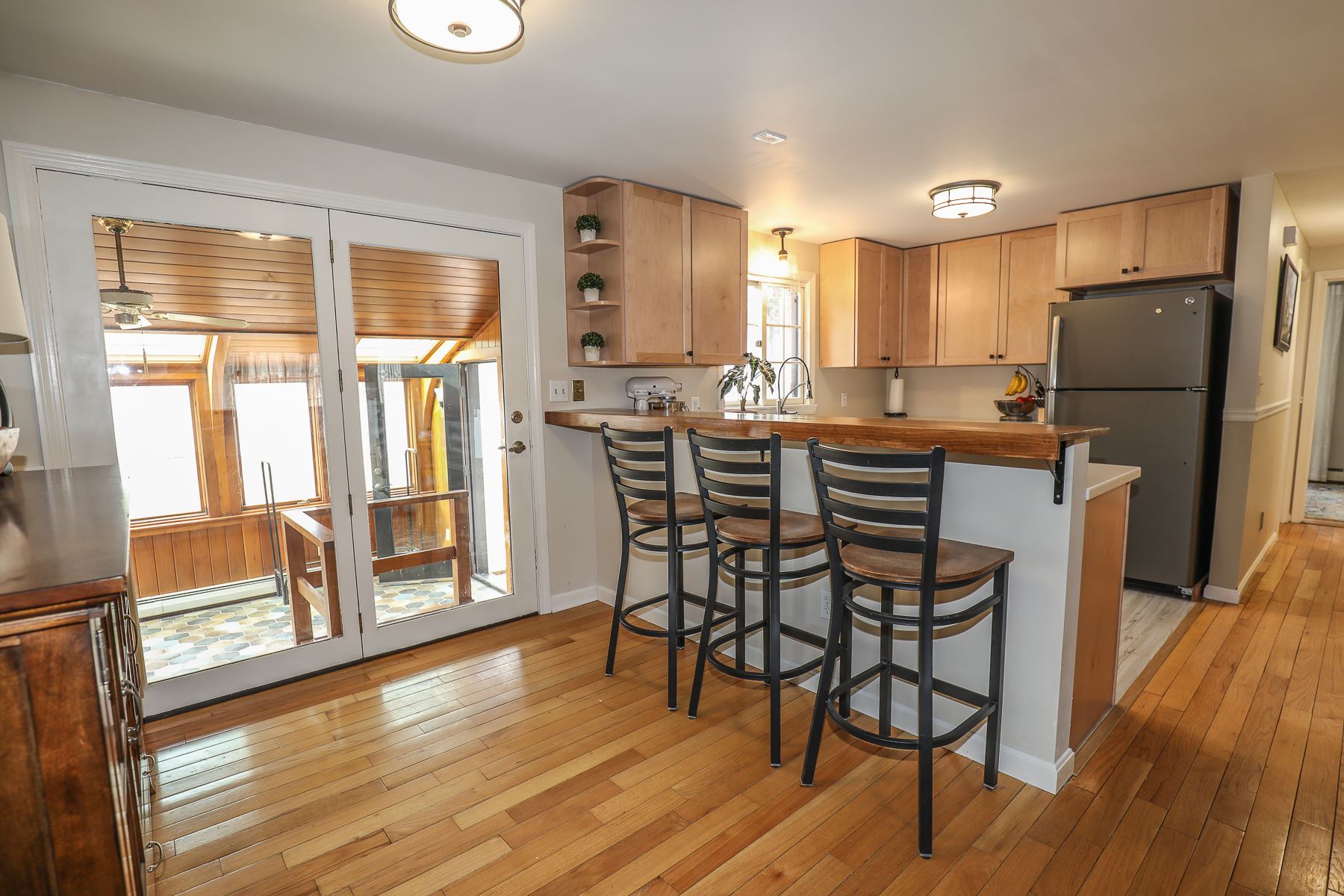383 Middle Road Dover, NH 03820 - Photo 6 of 18