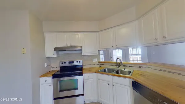 $1,750 | 203 Worthington Place, Jacksonville, NC 28546