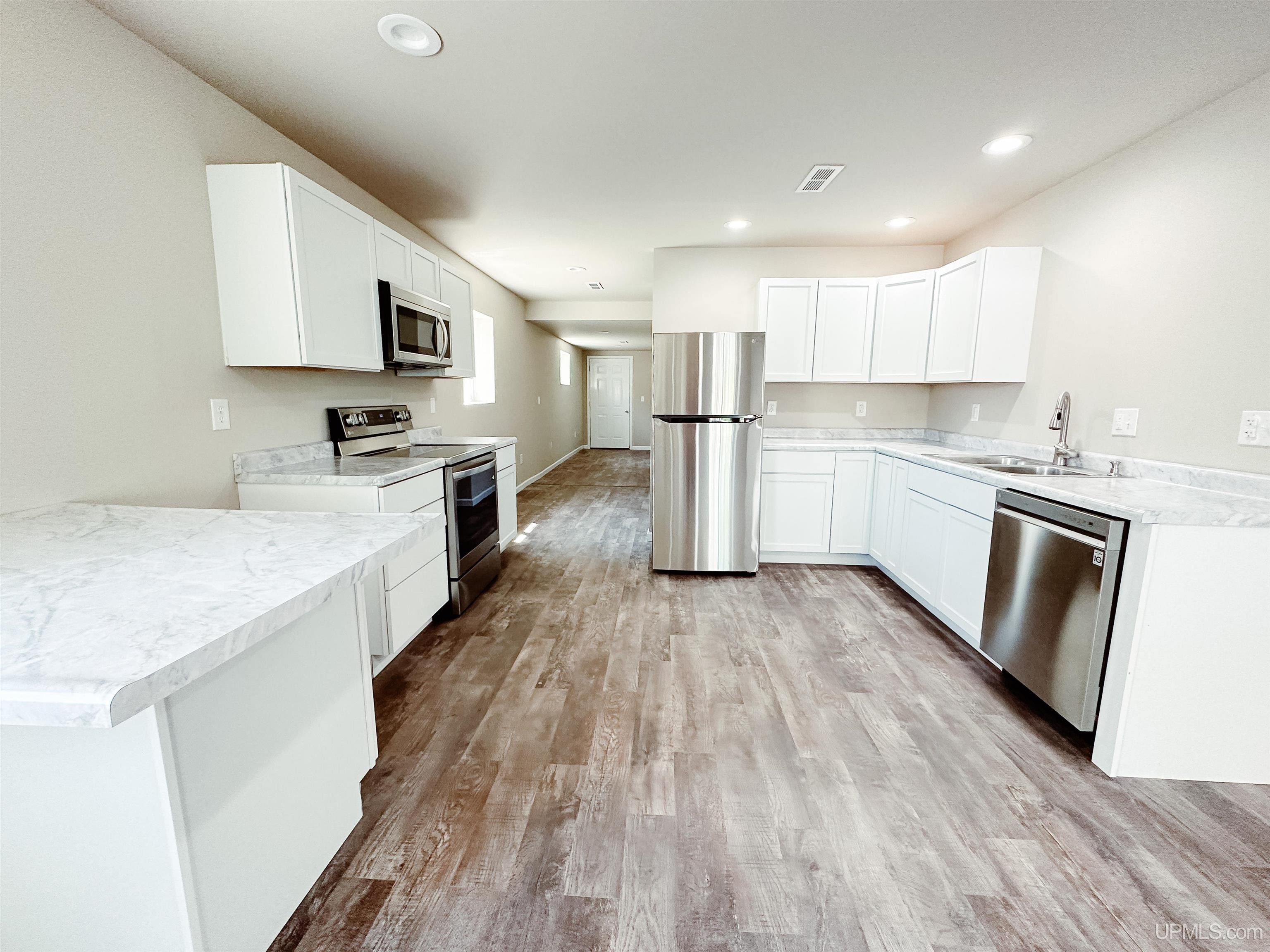 411 North 2nd Street Ishpeming, MI 49849 - Photo 5 of 48