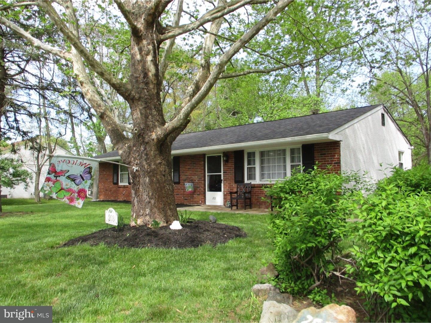 203 Highland Road Deptford, NJ 08096 - Photo 3 of 18 Gallery Image 3