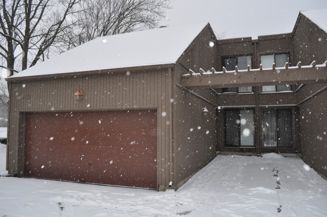 1501 Topp Lane, Unit B Glenview, IL 60025 - Photo 1 of 25