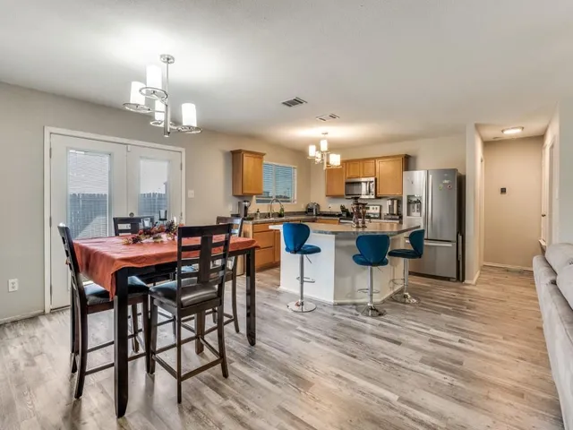 $275,000 | 147 Washington Way, Venus, TX 76084